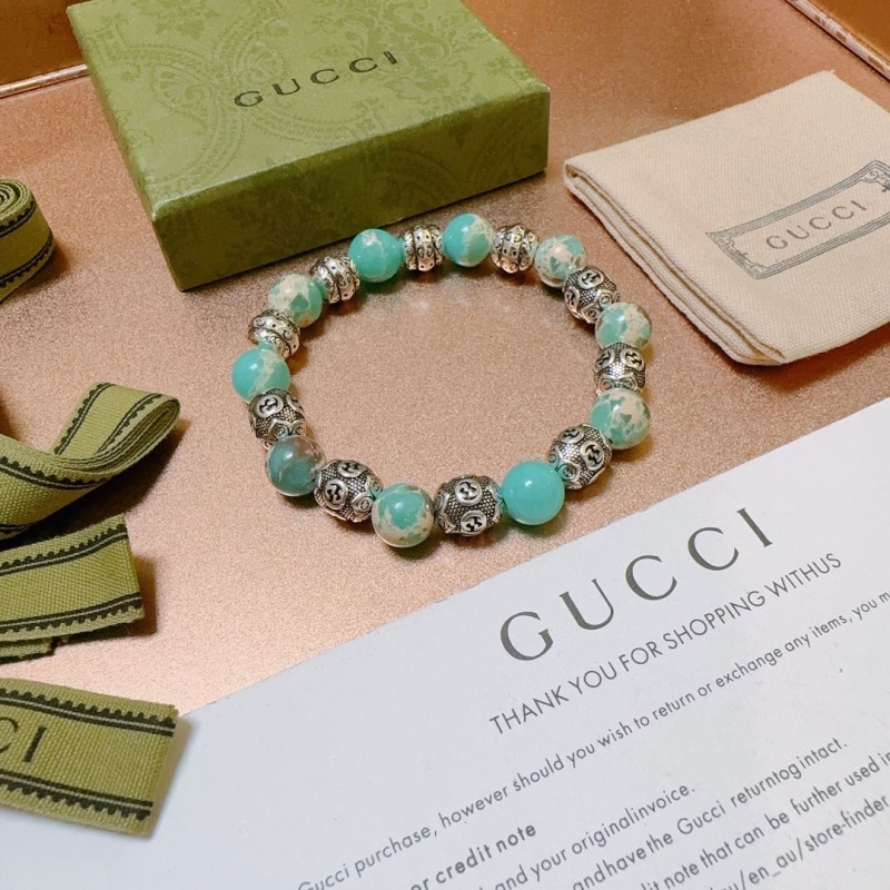G*u*i bracelets